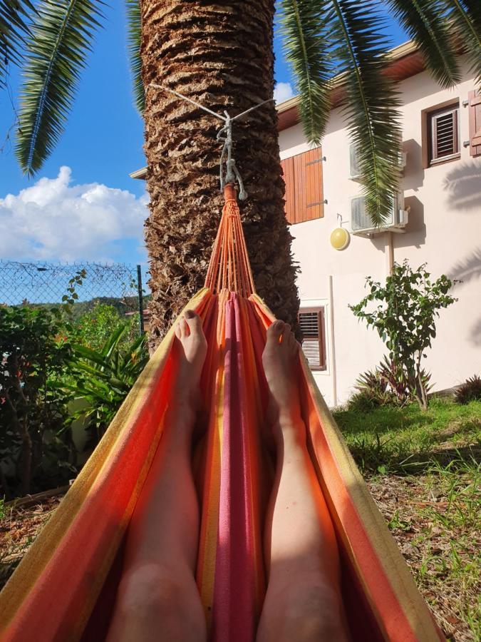 Rose Phoenix Rez-De-Jardin Piscine Et Vue Mer Les Anses-d'Arlets Luaran gambar
