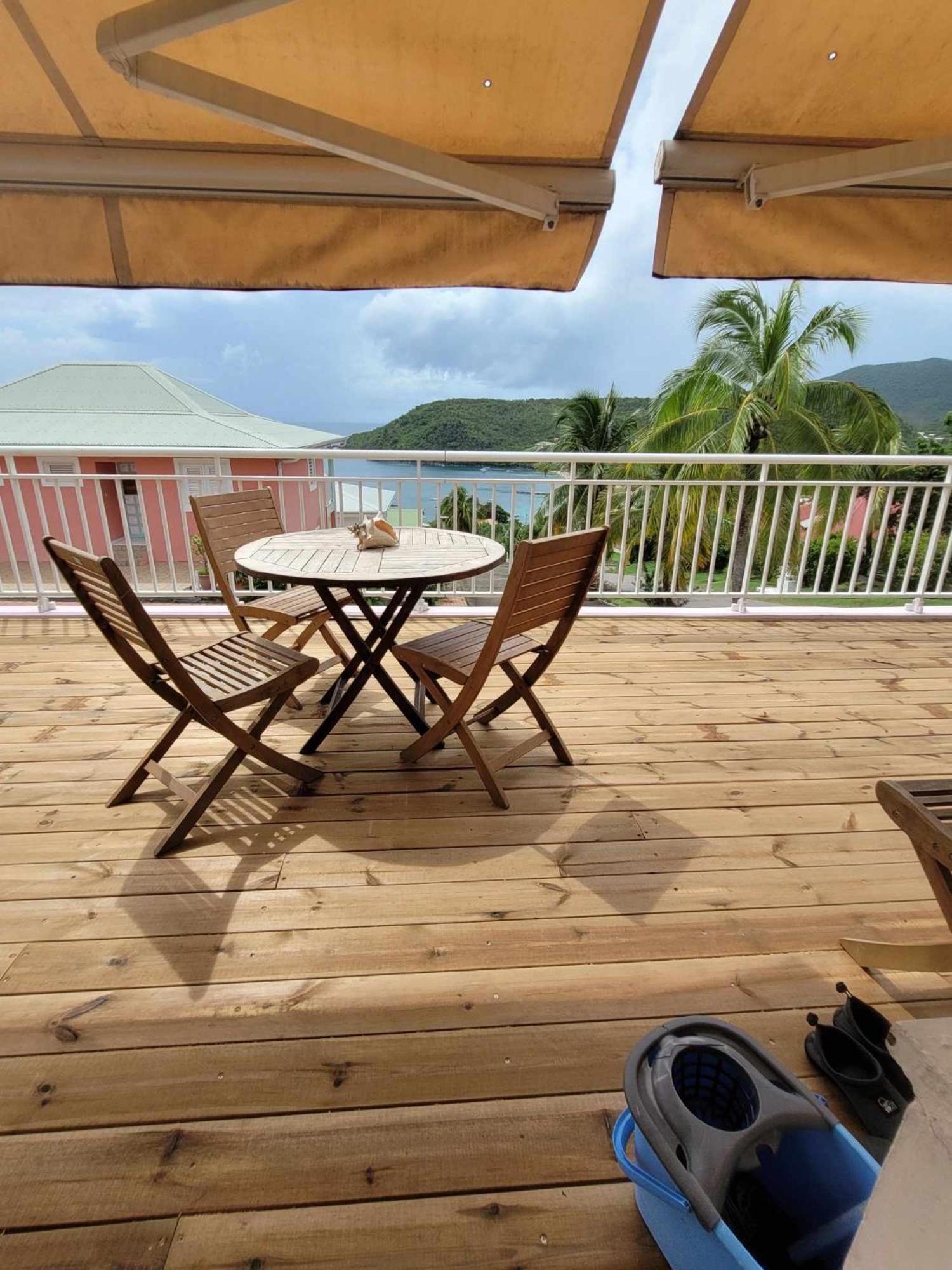 Rose Phoenix Rez-De-Jardin Piscine Et Vue Mer Les Anses-d'Arlets Luaran gambar