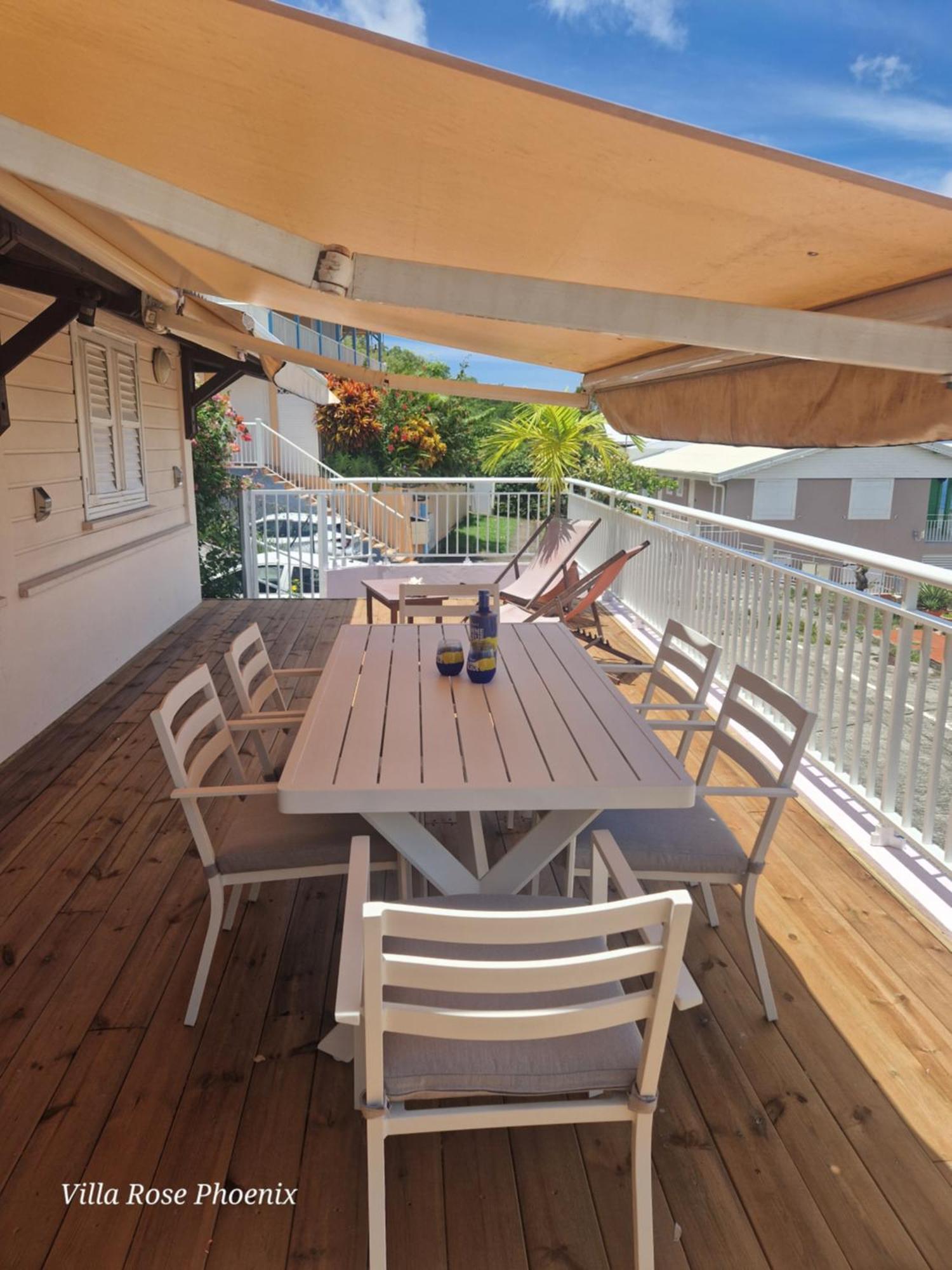 Rose Phoenix Rez-De-Jardin Piscine Et Vue Mer Les Anses-d'Arlets Luaran gambar